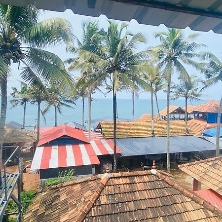 Paradise Inn Beach Resort Varkala Eksteriør bilde